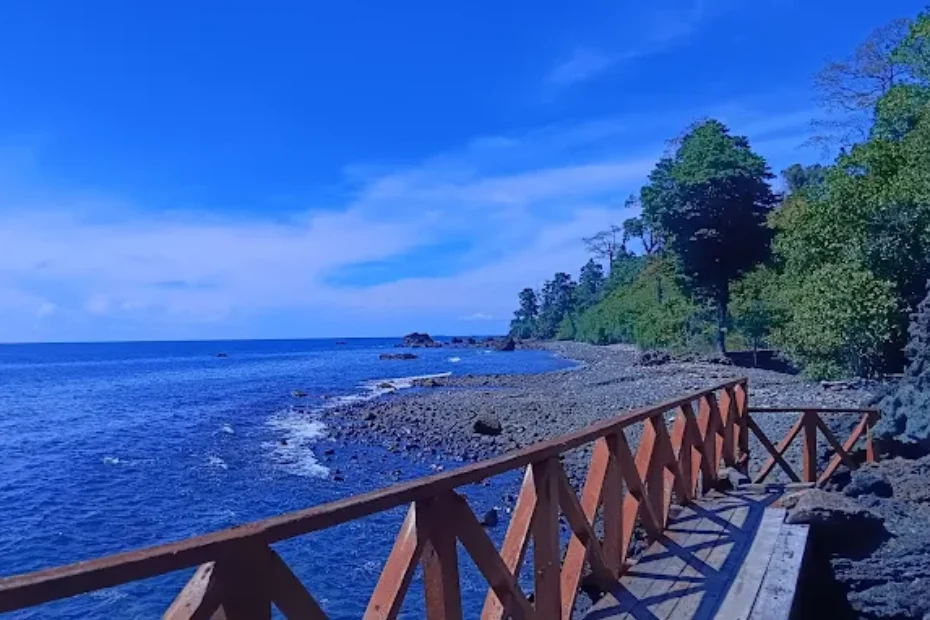 moricedera beach walkway